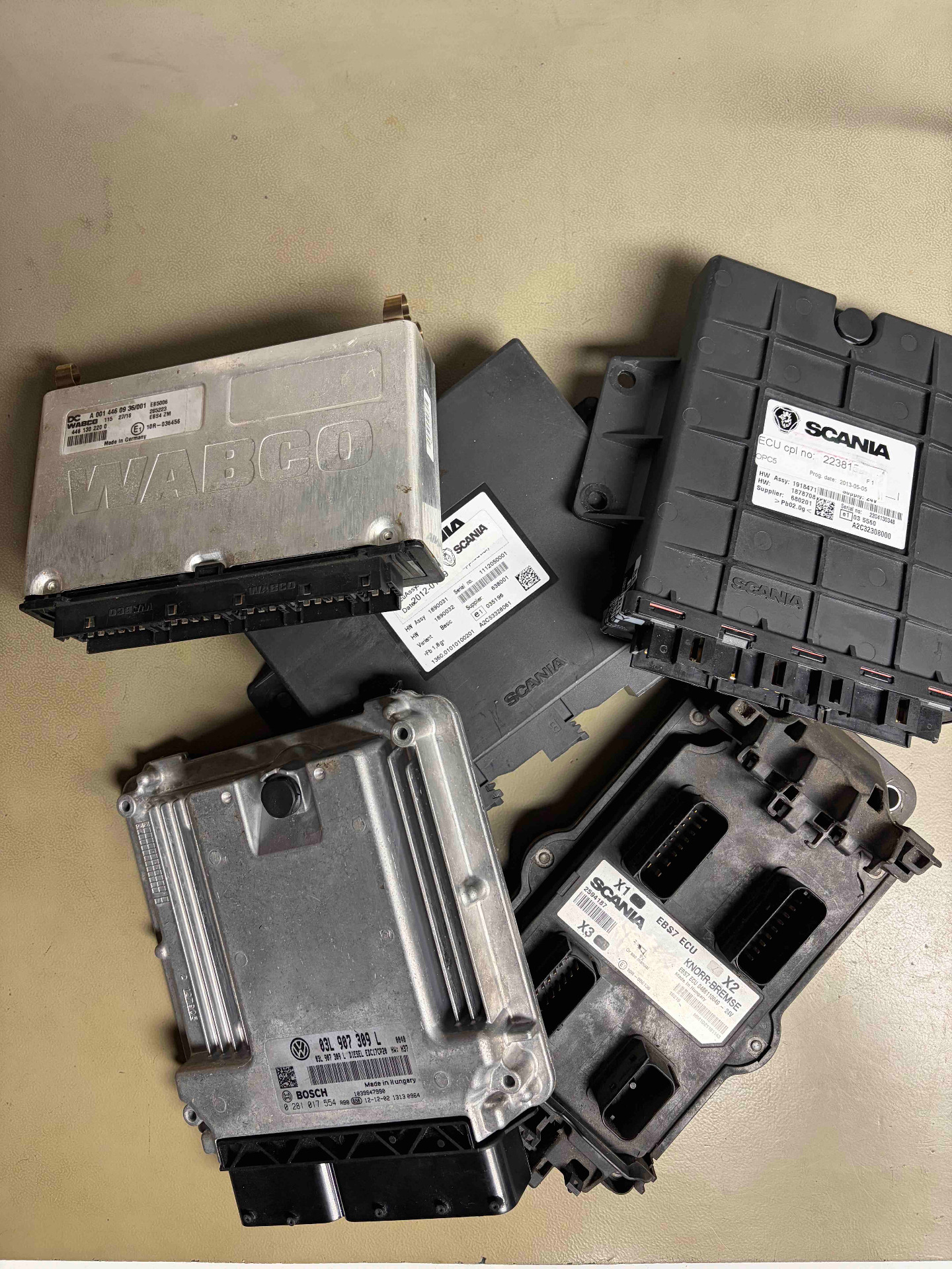 Jednotky BOSCH EDC,Scania OPC5,COO7,modulátor WABCO EBS 